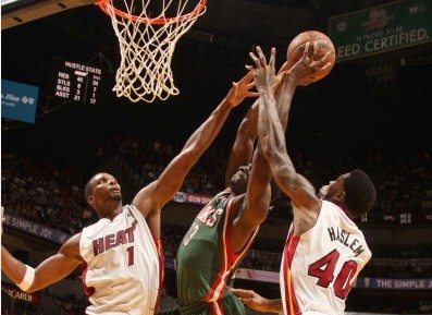 少防线被直 少防线被直