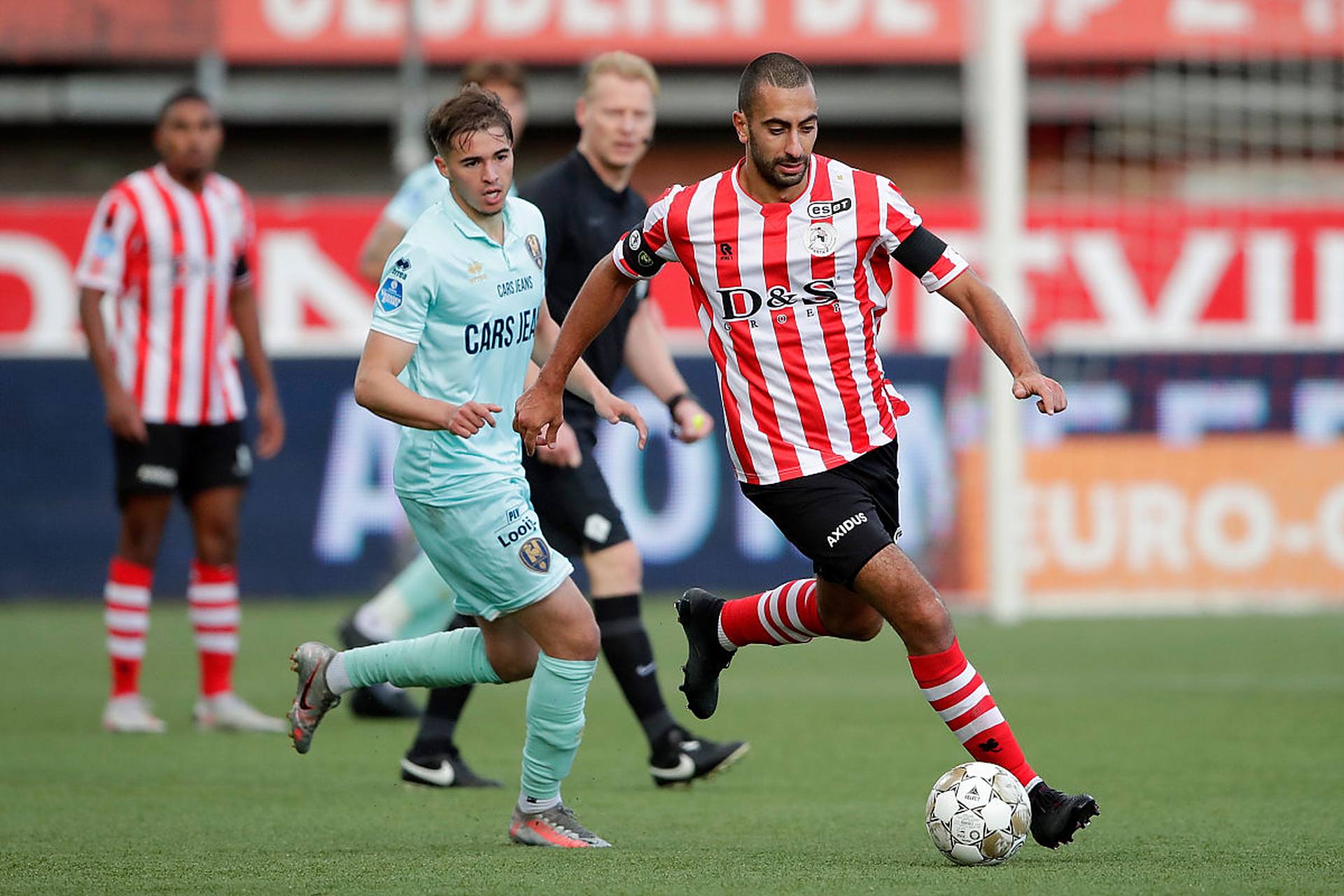 对话中的 对话中的