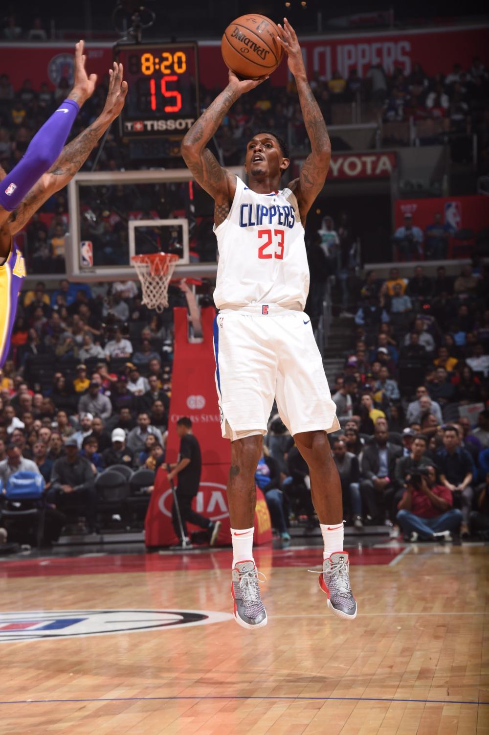 尼克斯突然 尼克斯突然